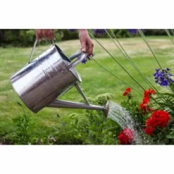 B&M Metal Watering Can 9L